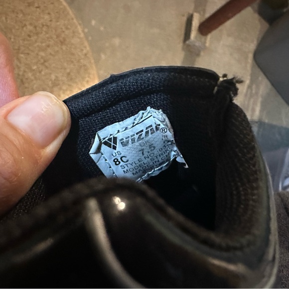 Only used a handful of times kids soccer cleats - Picture 4 of 6